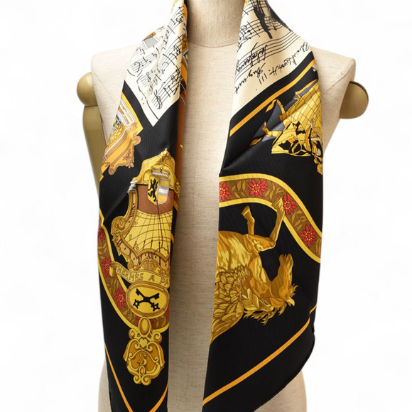 HERMES Black Scarf - Picture 3 of 8